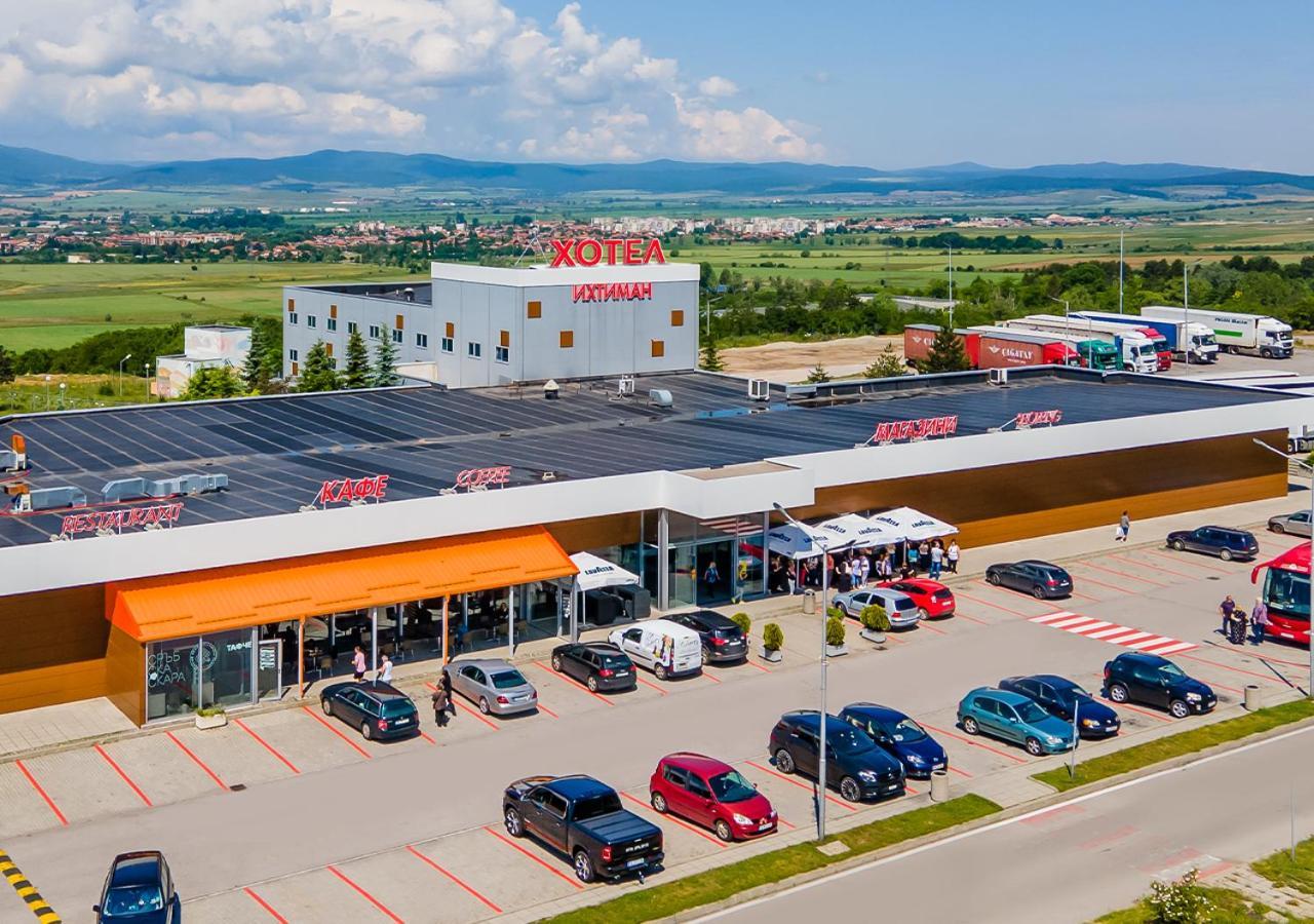 Hotel Ihtiman Kültér fotó